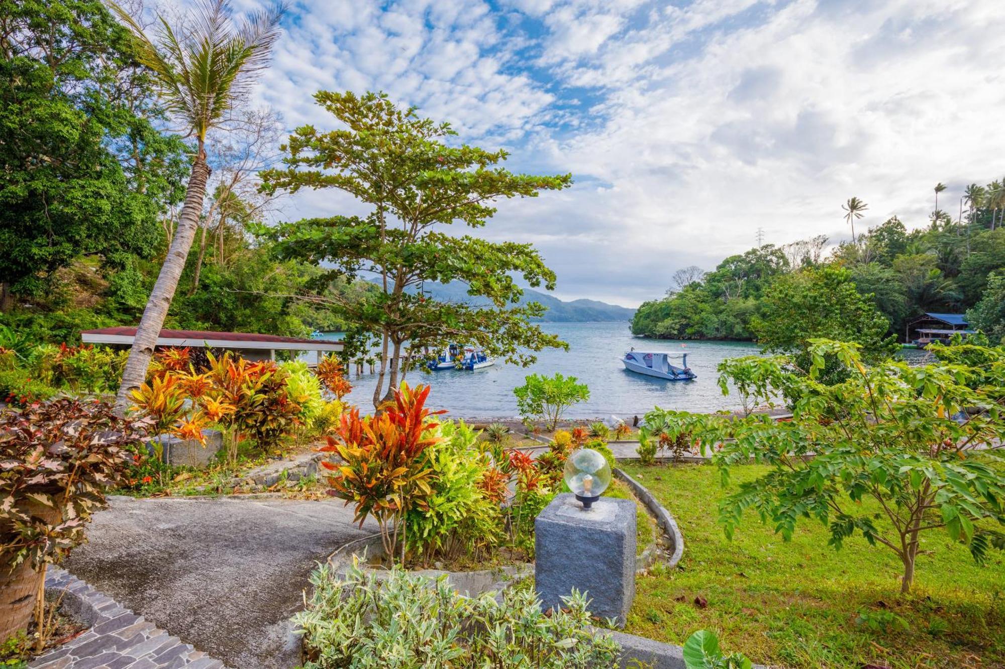 Thalassa Dive Resort Lembeh Airtembaga エクステリア 写真